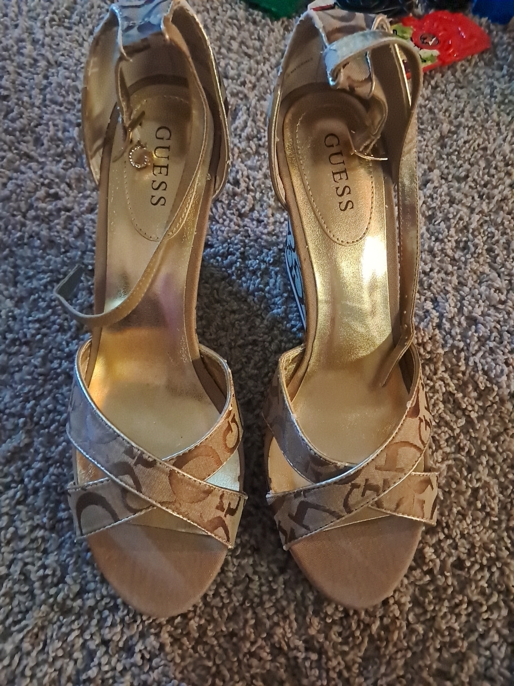 GUESS Women's Gold and Tan Logo Ankle Strap Sandals